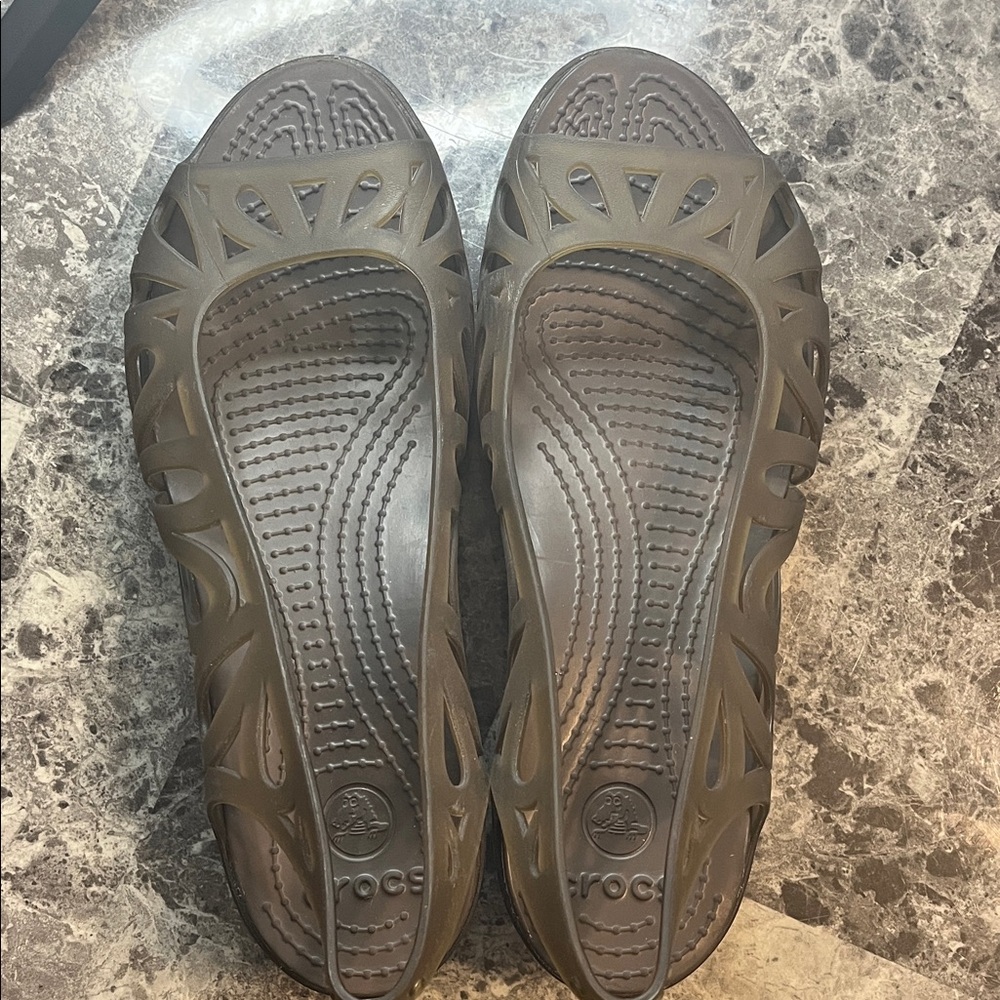CROCS Women's Olive Flats